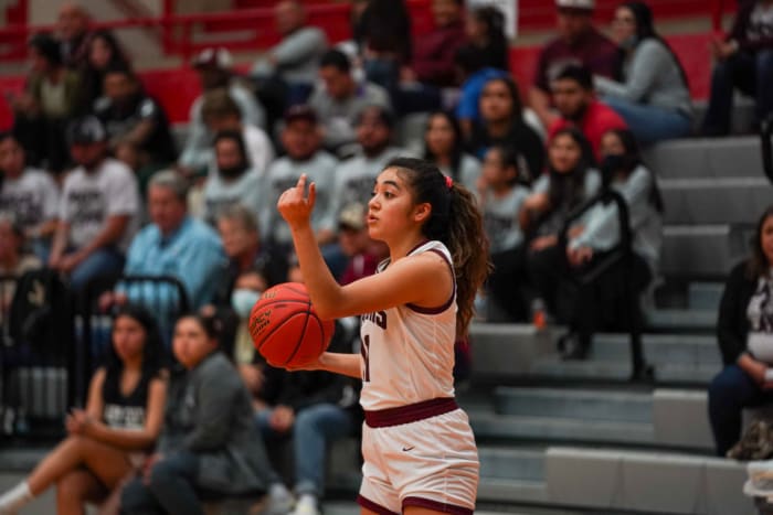mathis-london-girls-basketball-playoffs00092
